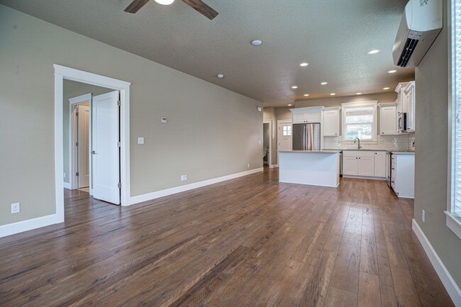 Building Photo - Grandview in Mount Angel