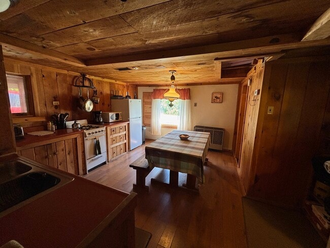 Primary Photo - 78 E Rd