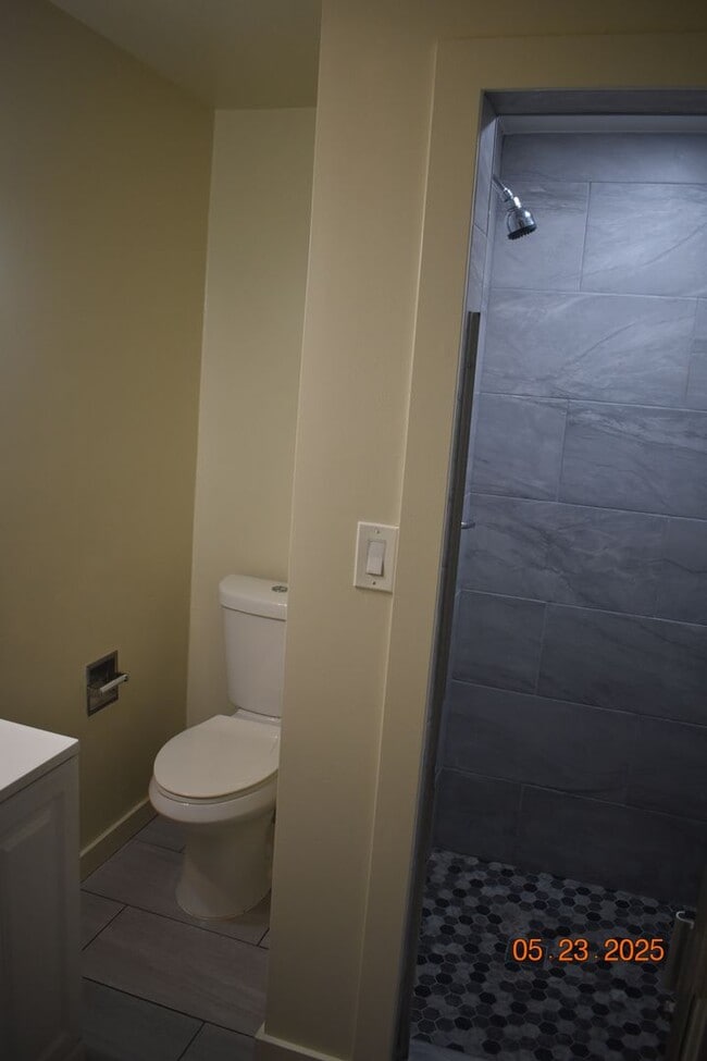 Building Photo - Charming Three Bedroom Home with New Carpe...