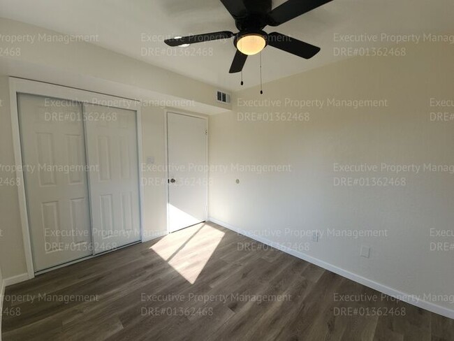 Building Photo - Stylish home with upgraded amenities