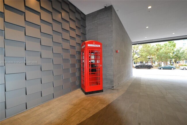 Building Photo - 1080 Brickell Ave