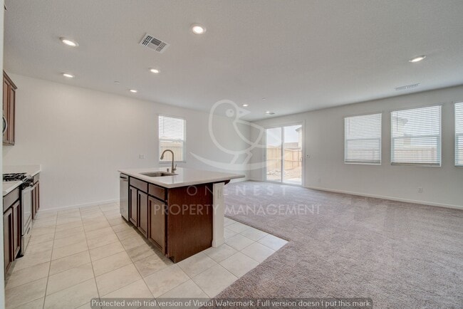 Building Photo - Gorgeous 3 Bedroom, 2 Bath Home In Twelve Bridges