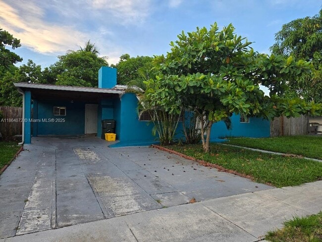 Building Photo - 629 Troy Blvd