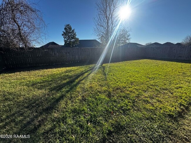 Building Photo - 201 Pavilion St