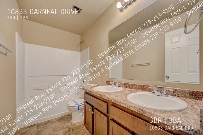 Building Photo - 10833 Darneal Dr