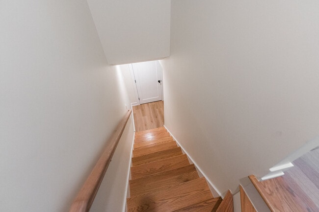 Building Photo - 1954 N Sheffield Ave