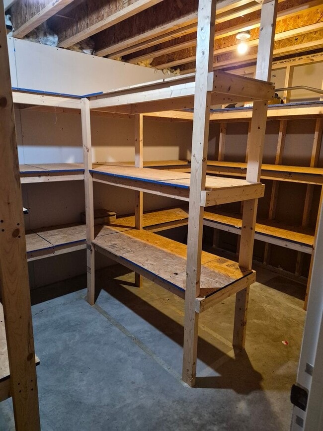 Building Photo - 79 Rogue River View Dr NE