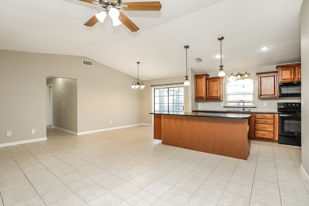 Building Photo - 971 Winsome Rd