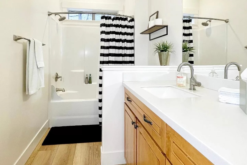 Building Photo - 142 SW 19th St