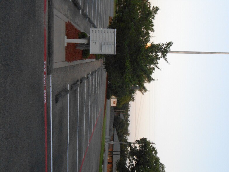 Building Photo - 3014 East US Hwy 377