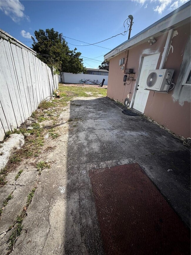 Building Photo - 18041 NW 3rd Ave