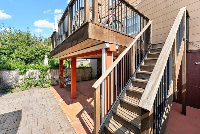 Building Photo - 50 Cottage St