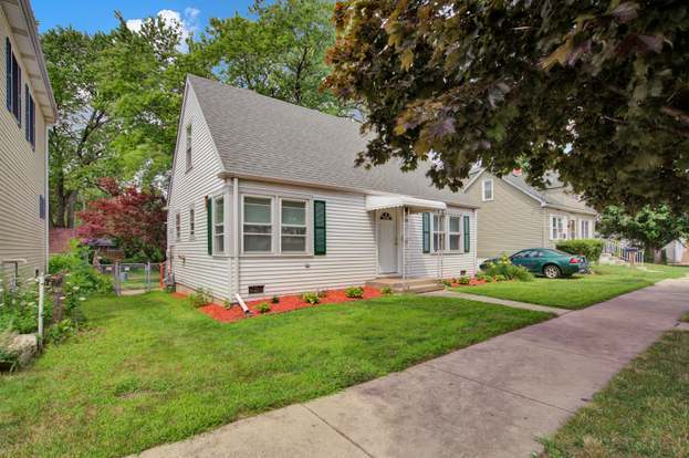 Building Photo - 8837 S Talman Ave
