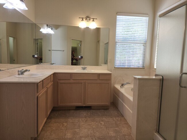Building Photo - Adorable home in Kiley Ranch (Single Story)