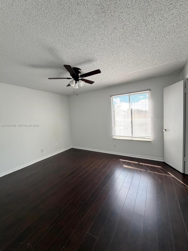 Building Photo - 12950 Vista Isles Dr