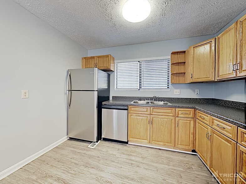 Building Photo - 2851 Forest Wood Dr