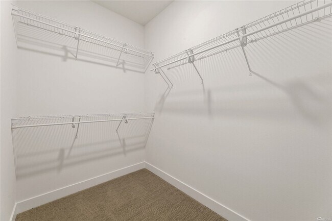 Building Photo - Newer 2 Bed/ 2 Bath Townhome in North Beacon Hill