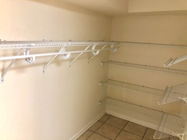 Building Photo - 109 Smith St