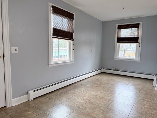 Building Photo - 29 Freestone Ave