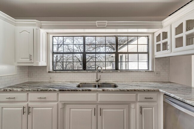 Building Photo - 3113 Brett Jackson Dr