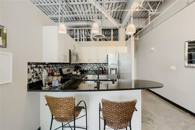 Building Photo - 5200 Peachtree Rd