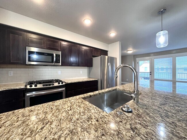 Building Photo - LUXURY TOWNHOUSE; 2 CAR GARAGE, BONUS ROOM...