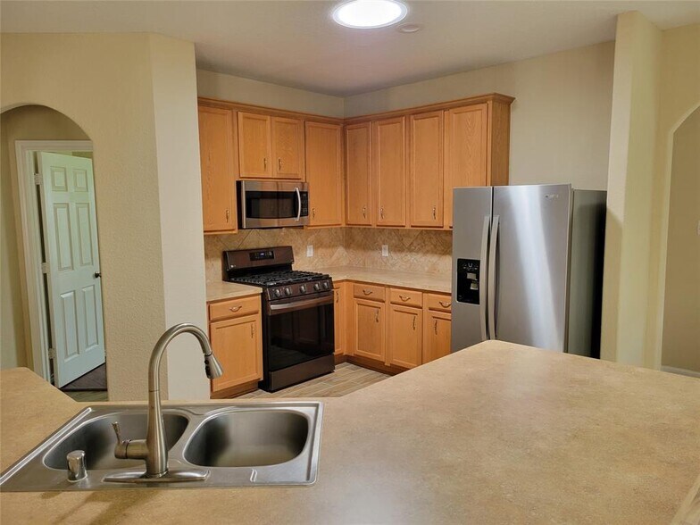 kitchen - 6110 Moran Crest Dr