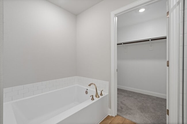 Building Photo - 409 Aurora Creek Ln