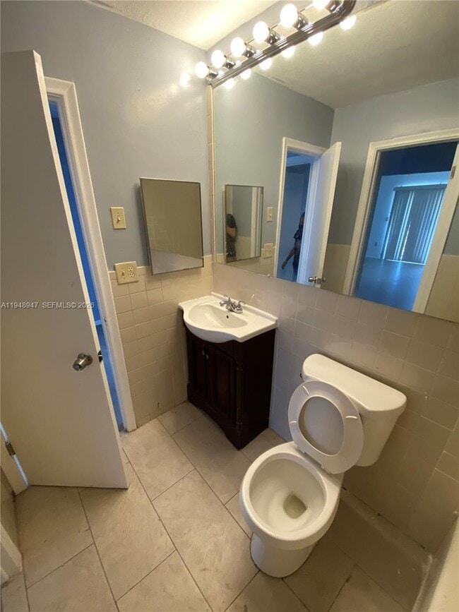 Building Photo - 7795 Grande St