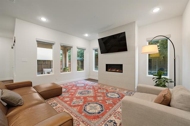 Building Photo - 4113 Entrada Way