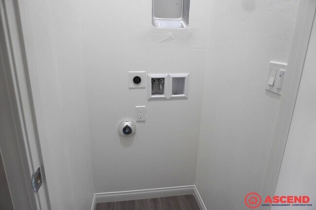 Building Photo - 5109 Cohiba Ct