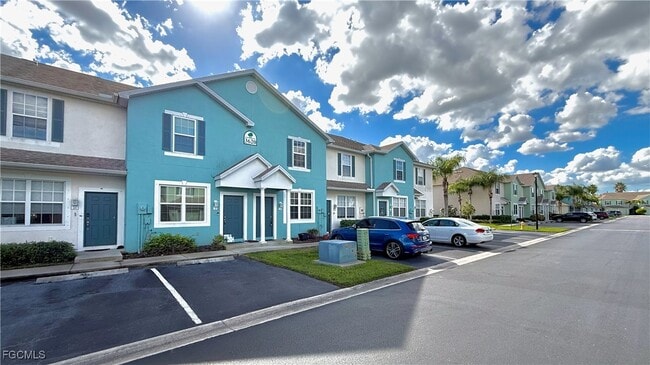 Building Photo - 3620 Pine Oak Cir