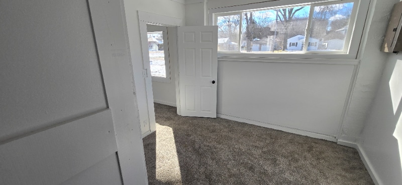 Building Photo - 120 2nd St