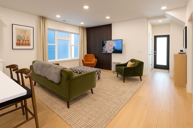 Building Photo - Modern Living in the heart of SLC