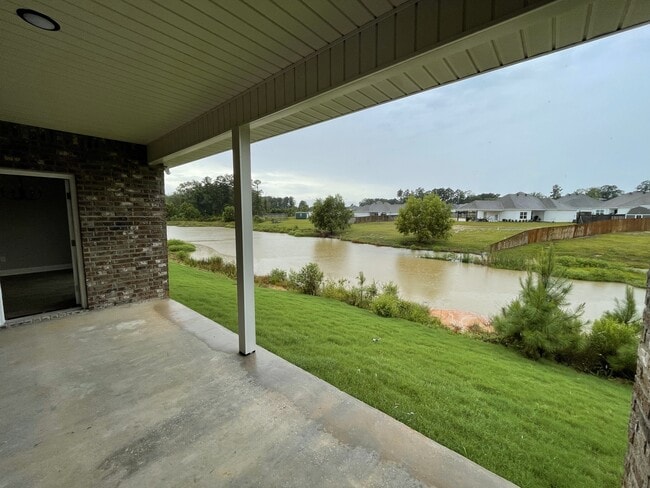 Building Photo - 118 Pne Lk Rd