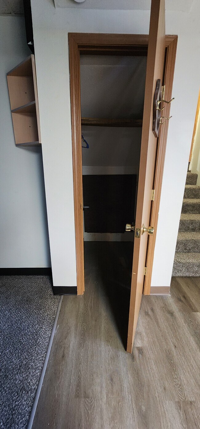 Building Photo - 3285 Adams Dr