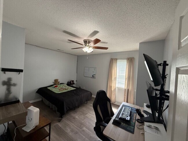 Building Photo - Rental Home Avail off of Gum Branch!