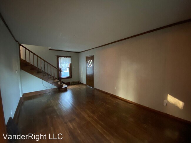 Building Photo - 3 br, 1.5 bath House - 2107 S Grange Ave