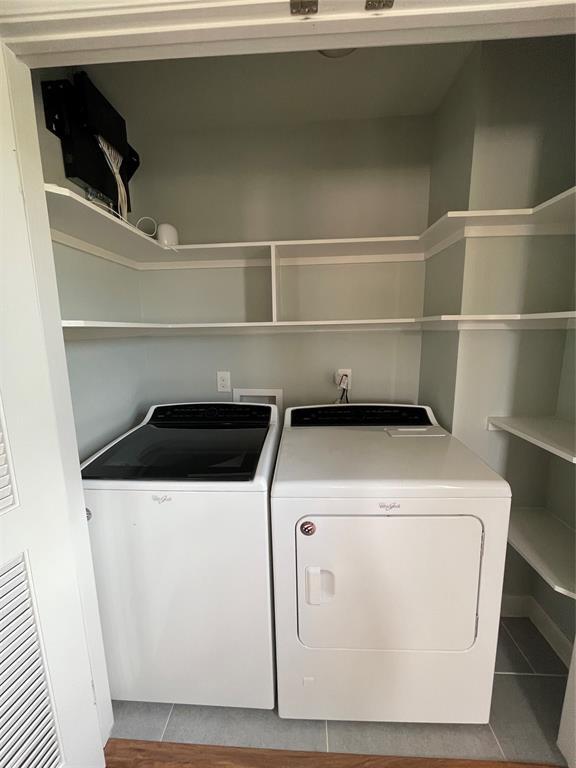 Building Photo - 5014 Evans Ave