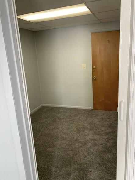 Bonus Room - 2527 James St