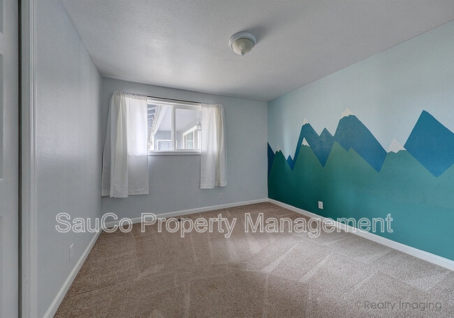 Building Photo - 823 NW 7th Ave