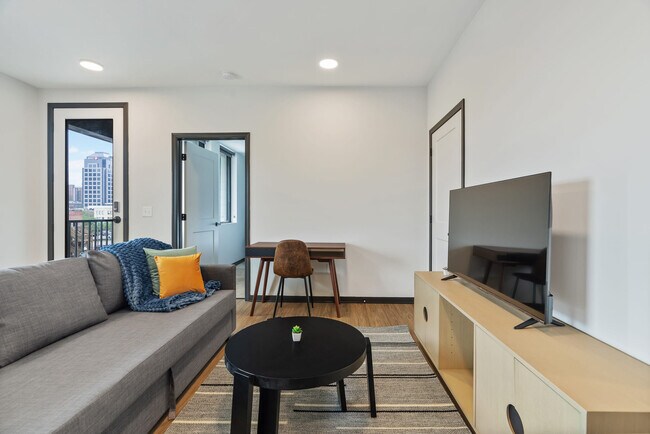 Building Photo - 423 E Michigan St