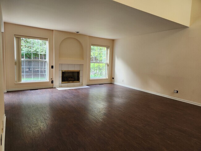 Building Photo - 4780 Amber Cir