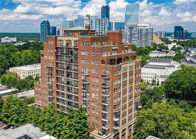 Building Photo - 3180 Mathieson Dr NE
