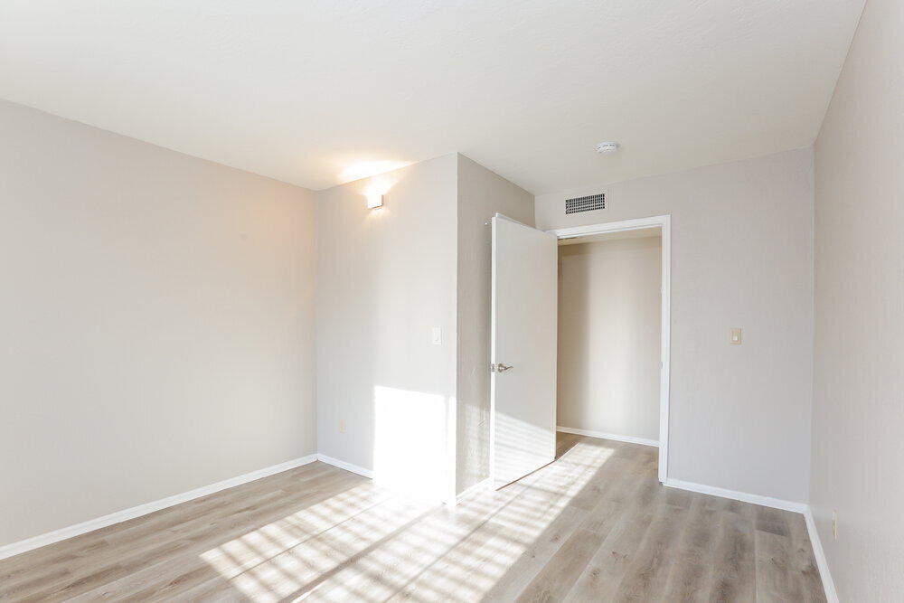 Building Photo - 7586 W Montebello Ave