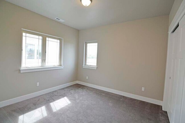 Building Photo - Luxury Four Bedroom with Farmland Views