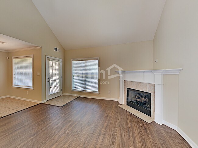 Building Photo - 2935 Geoffrey Dr