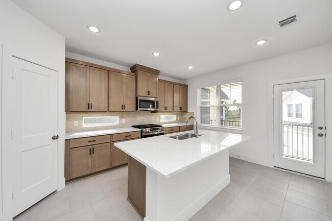 Building Photo - 1420 Shaded Rock Dr