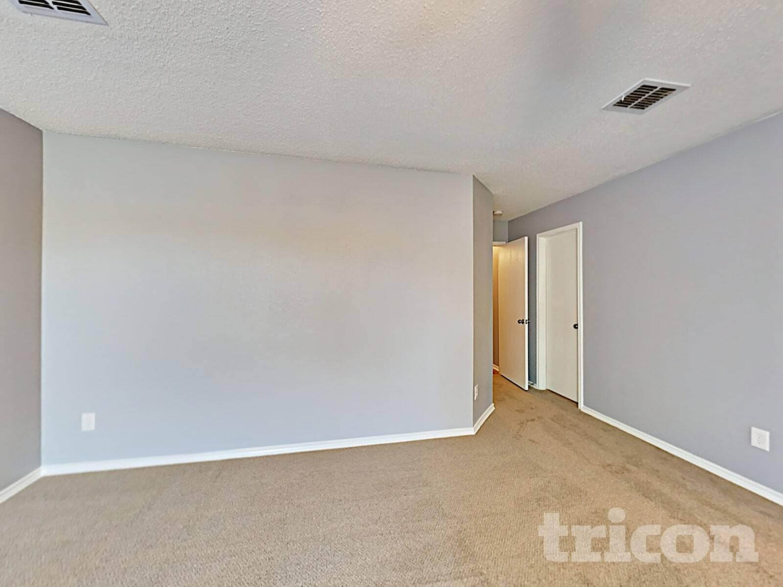 Building Photo - 2147 Edgewood Dr