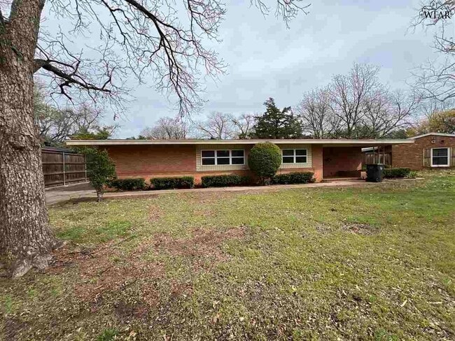 Primary Photo - 2406 Hampstead Ln